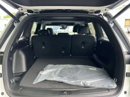 Jeep Grand Cherokee Laredo Altitude 4x4 2026