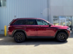 Jeep Grand Cherokee Laredo Altitude 4x4 2026