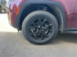 Jeep Grand Cherokee Laredo Altitude 4x4 2026
