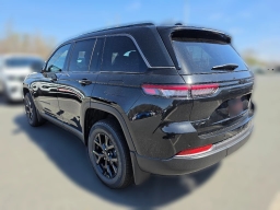 Jeep Grand Cherokee Laredo Altitude 4x4 2026