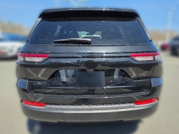 Jeep Grand Cherokee Laredo Altitude 4x4 2026