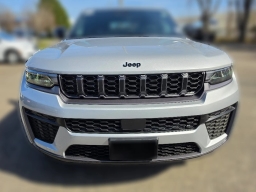 Jeep Grand Cherokee Laredo Altitude 4x4 2026