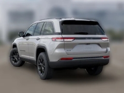 Jeep Grand Cherokee Laredo Altitude 4x4 2026
