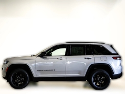 Jeep Grand Cherokee Laredo Altitude 4x4 2026