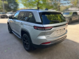 Jeep Grand Cherokee Laredo Altitude 4x4 2026