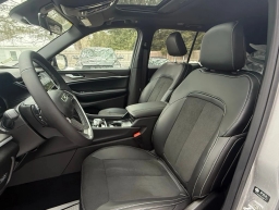 Jeep Grand Cherokee Laredo Altitude 4x4 2026