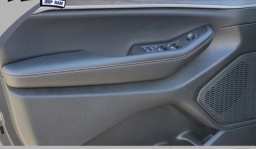 Jeep Grand Cherokee Laredo Altitude 4x4 2026