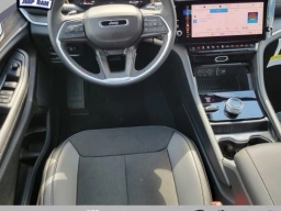 Jeep Grand Cherokee Laredo Altitude 4x4 2026
