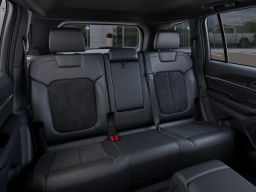 Jeep Grand Cherokee Laredo Altitude 4x4 2026