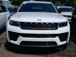 Jeep Grand Cherokee Laredo Altitude 4x4 2026