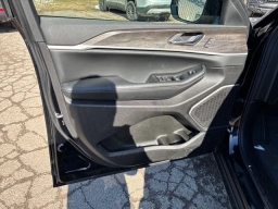 Jeep Grand Cherokee Limited 4x4 2026
