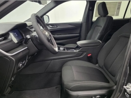 Jeep Grand Cherokee L Laredo 4x4 2026