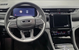 Jeep Grand Cherokee L Laredo 4x4 2026
