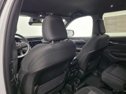 Jeep Grand Cherokee L Laredo 4x4 2026