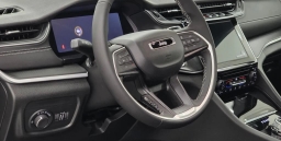 Jeep Grand Cherokee L Laredo 4x4 2026