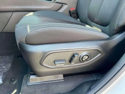 Jeep Grand Cherokee L Laredo 4x4 2026