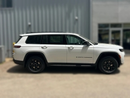 Jeep Grand Cherokee L Laredo Altitude 4x4 2026