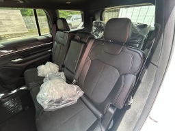 Jeep Grand Cherokee L Laredo Altitude 4x4 2026