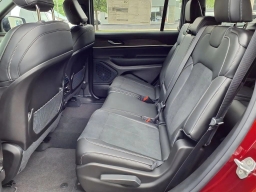 Jeep Grand Cherokee L Laredo Altitude 4x4 2026