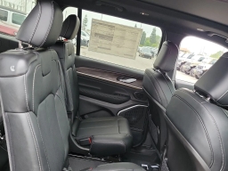 Jeep Grand Cherokee L Limited 4x4 2026
