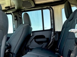 Jeep Wrangler Willys 4 Door 4x4 2026