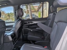 Jeep Grand Wagoneer L Limited Altitude 4x4 2026