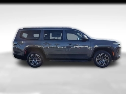 Jeep Grand Wagoneer 4x2 2026