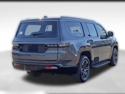 Jeep Grand Wagoneer 4x2 2026