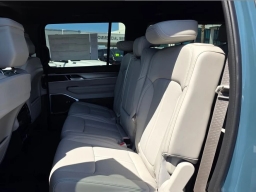 Jeep Grand Wagoneer Base 4x2 2026