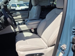 Jeep Grand Wagoneer Base 4x2 2026