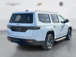 Jeep Grand Wagoneer 4x4 2026