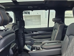 Jeep Grand Wagoneer Summit Reserve 4x4 2026