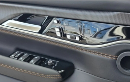 Jeep Grand Wagoneer Summit Reserve 4x4 2026