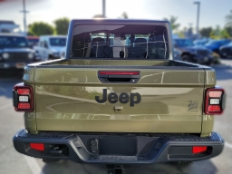 Jeep Gladiator Willys 4x4 2026