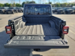 Jeep Gladiator Willys 4x4 2026