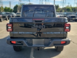 Jeep Gladiator Willys 4x4 2026