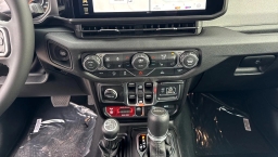 Jeep Gladiator Willys 4x4 2026