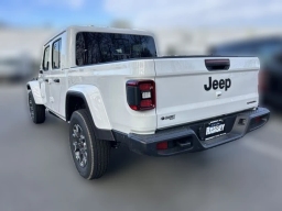 Jeep Gladiator Sahara 4x4 2026
