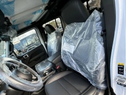 Jeep Gladiator Sahara 4x4 2026