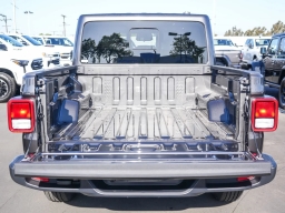 Jeep Gladiator Sport S 4x4 2026
