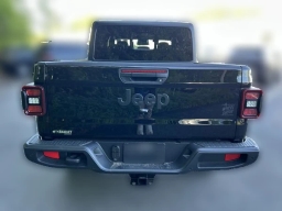 Jeep Gladiator Willys 4x4 2026