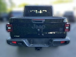 Jeep Gladiator Willys 4x4 2026