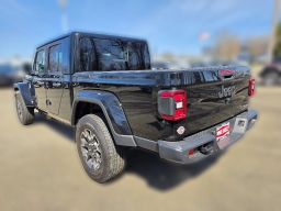Jeep Gladiator Sahara 4x4 2026
