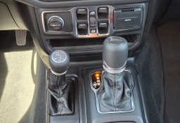 Jeep Gladiator Sahara 4x4 2026