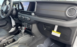Jeep Gladiator Sahara 4x4 2026