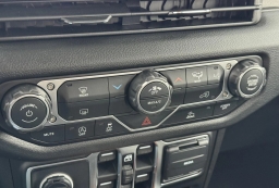 Jeep Gladiator Sport 4x4 2026
