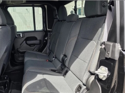 Jeep Gladiator Willys 4x4 2026