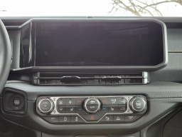 Jeep Gladiator Sahara 4x4 2026