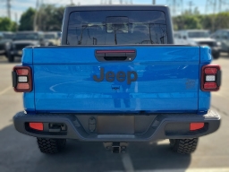 Jeep Gladiator Willys 4x4 2026