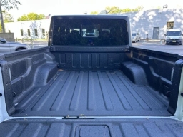 Jeep Gladiator Willys 4x4 2026